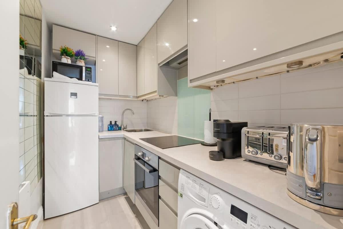 Sg, Classic Knightsbridge Loft Apartment Londres Exterior foto